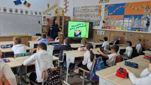Peste 1.400 de elevi gălățeni au &icirc;nvățat cum să fie &icirc;n siguranță