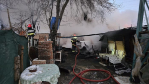 UPDATE: Ce a provocat incendiul violent din Micro 16, l&acirc;ngă cimitirul Sf. Lazăr (FOTO)