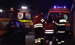 Traficul pe DN 25, grav perturbat după ce o mașină a intrat &icirc;ntr-un TIR