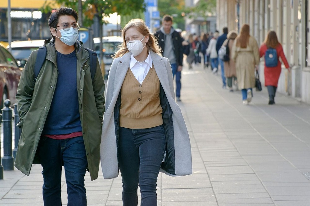 Cum s-ar putea termina pandemia de COVID-19