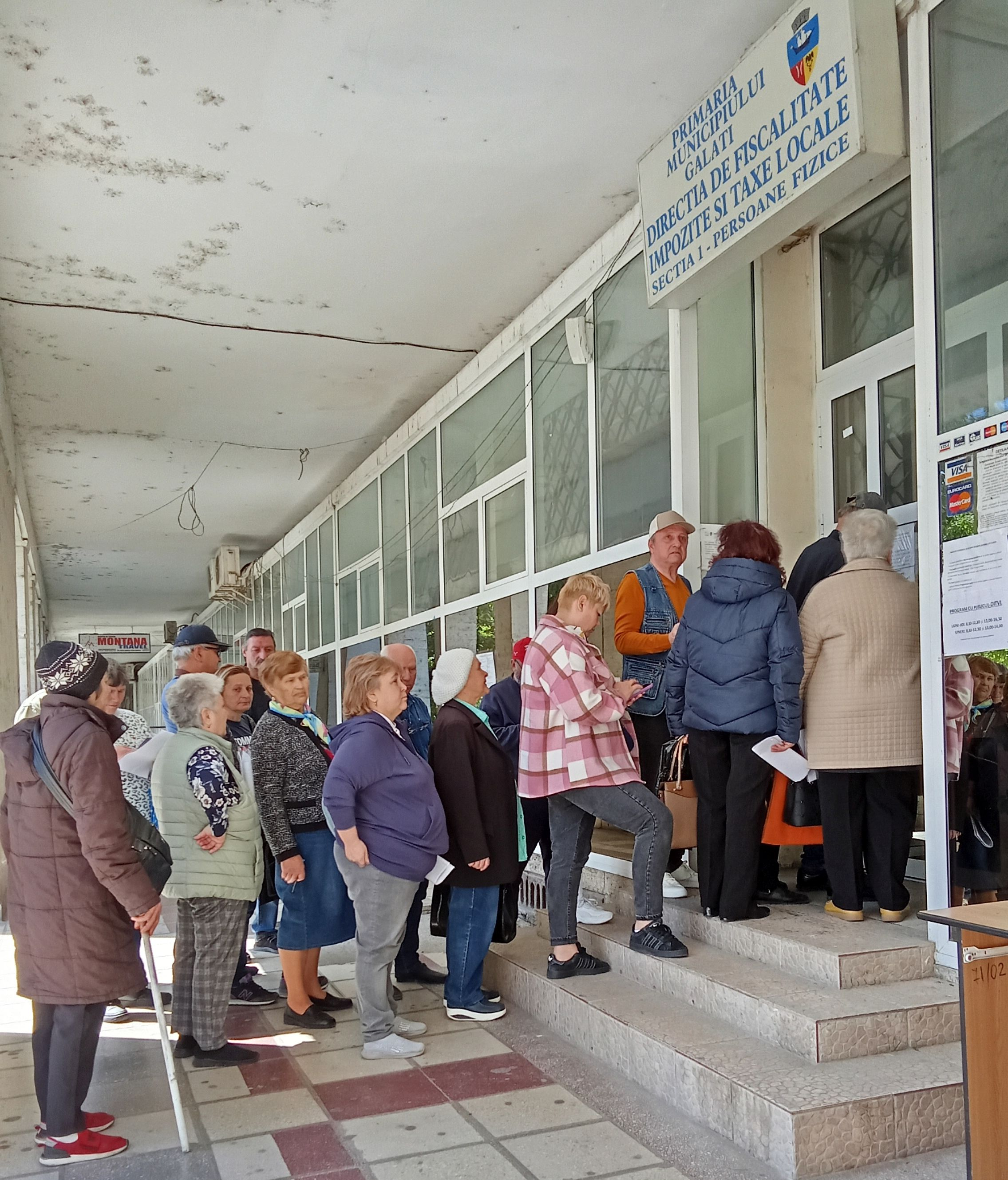 După SMS-uri, urmează popriri pe conturile gălăţenilor cu impozite restante