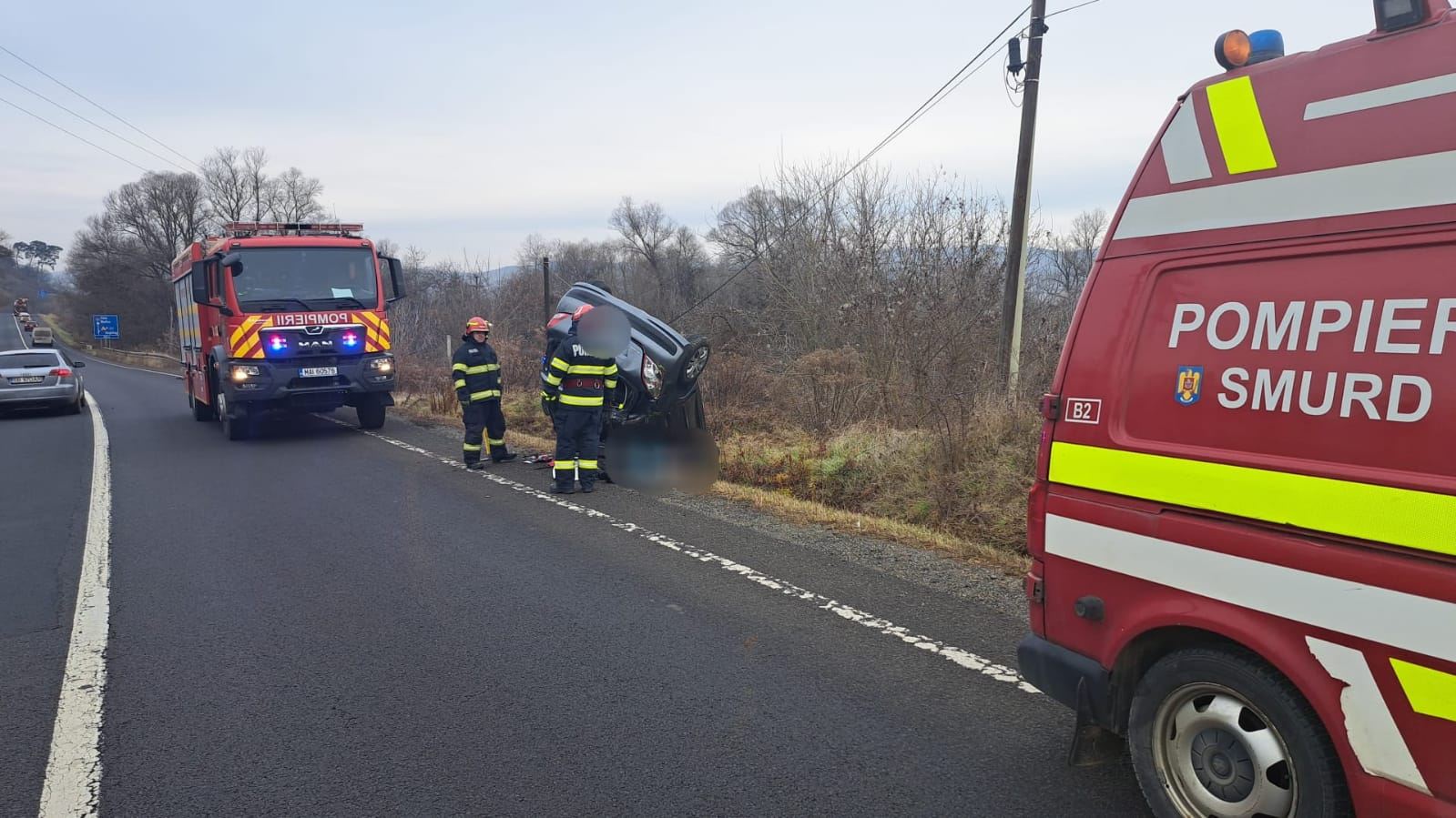 O gălăţeancă s-a răsturnat cu mașina pe o șosea din Sibiu