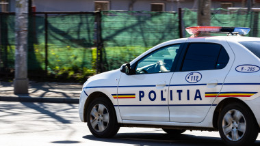 Patru bărbați, reținuți după ce s-au șicanat în trafic, ulterior luându-se la bătaie