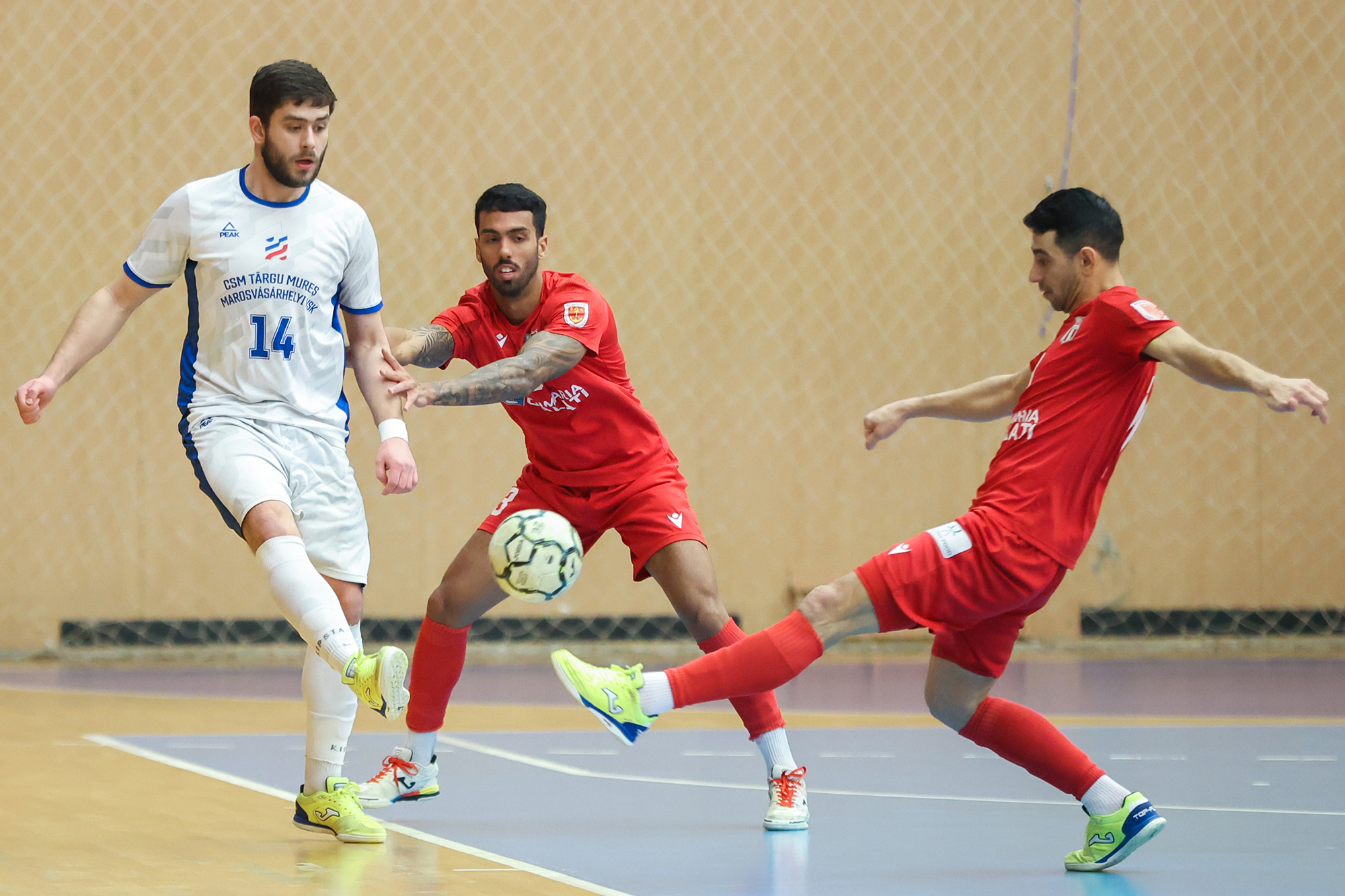 FUTSAL. United joacă derbiul etapei