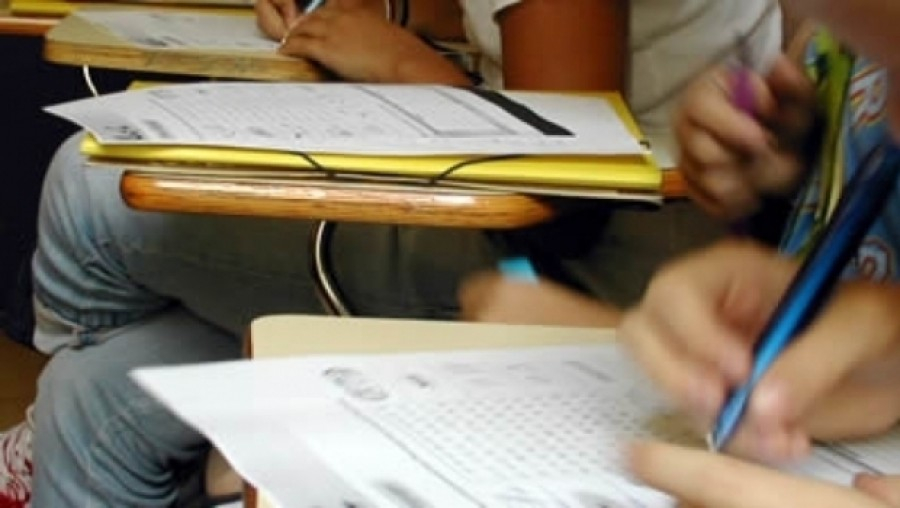 Unu din zece elevi nu participă la Evaluarea Națională