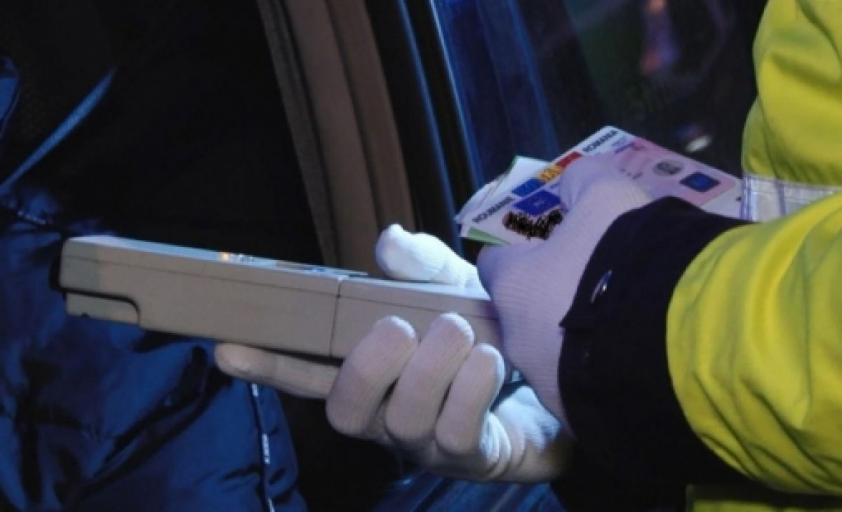 Și-au riscat permisele și libertatea pentru alcool
