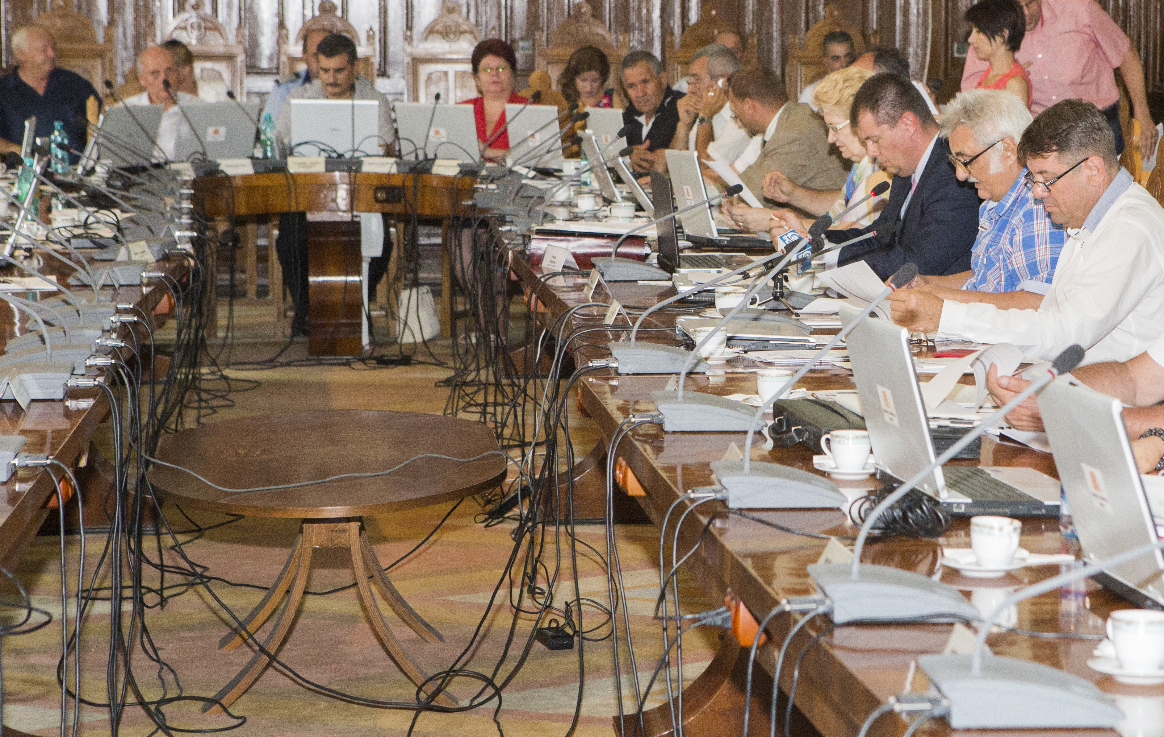 CJ investeşte peste 400.000 de lei într-un monument închinat eroilor-apărători ai oraşului