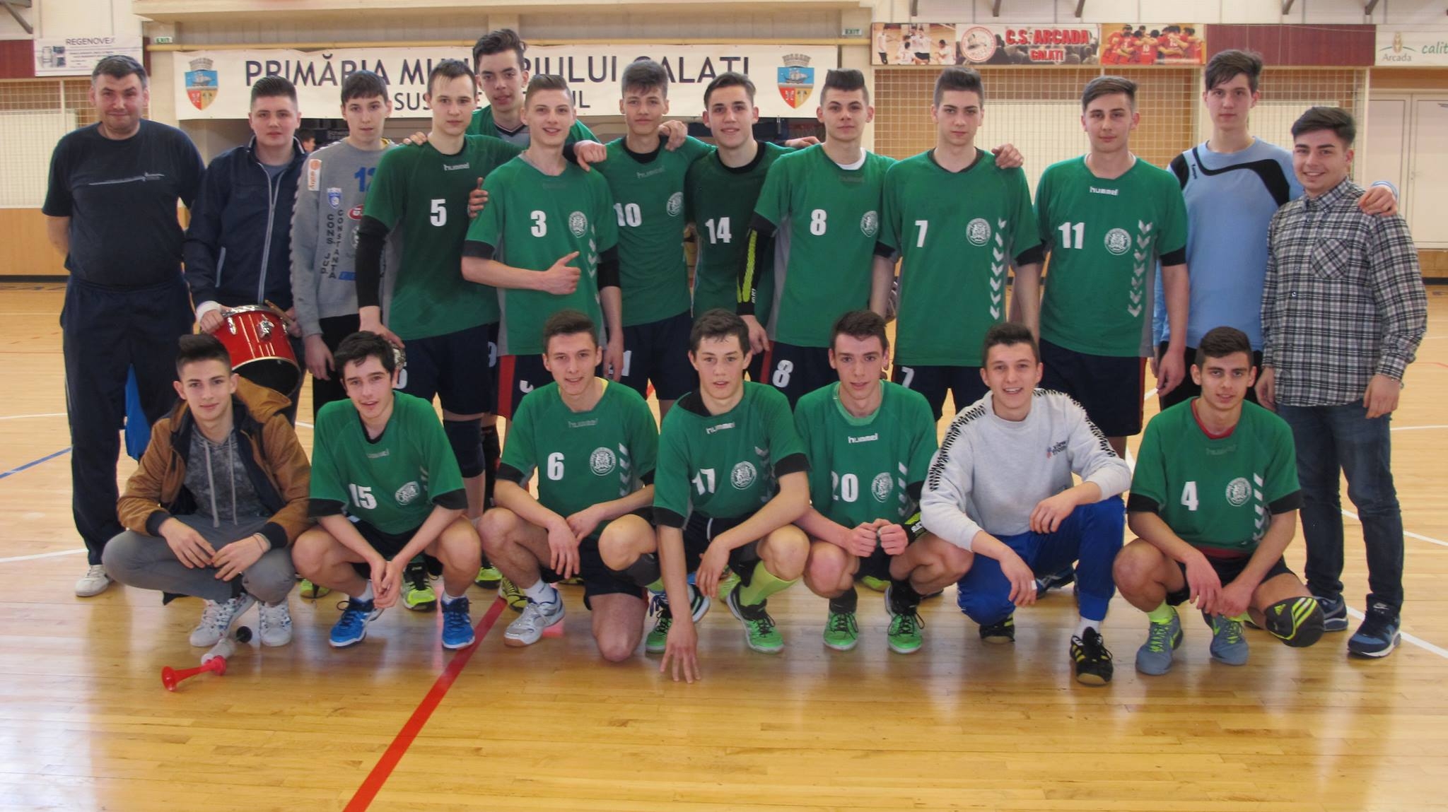 UPDATE / HANDBALIŞTII de la CSS Galaţi şi United joacă pentru MEDALII