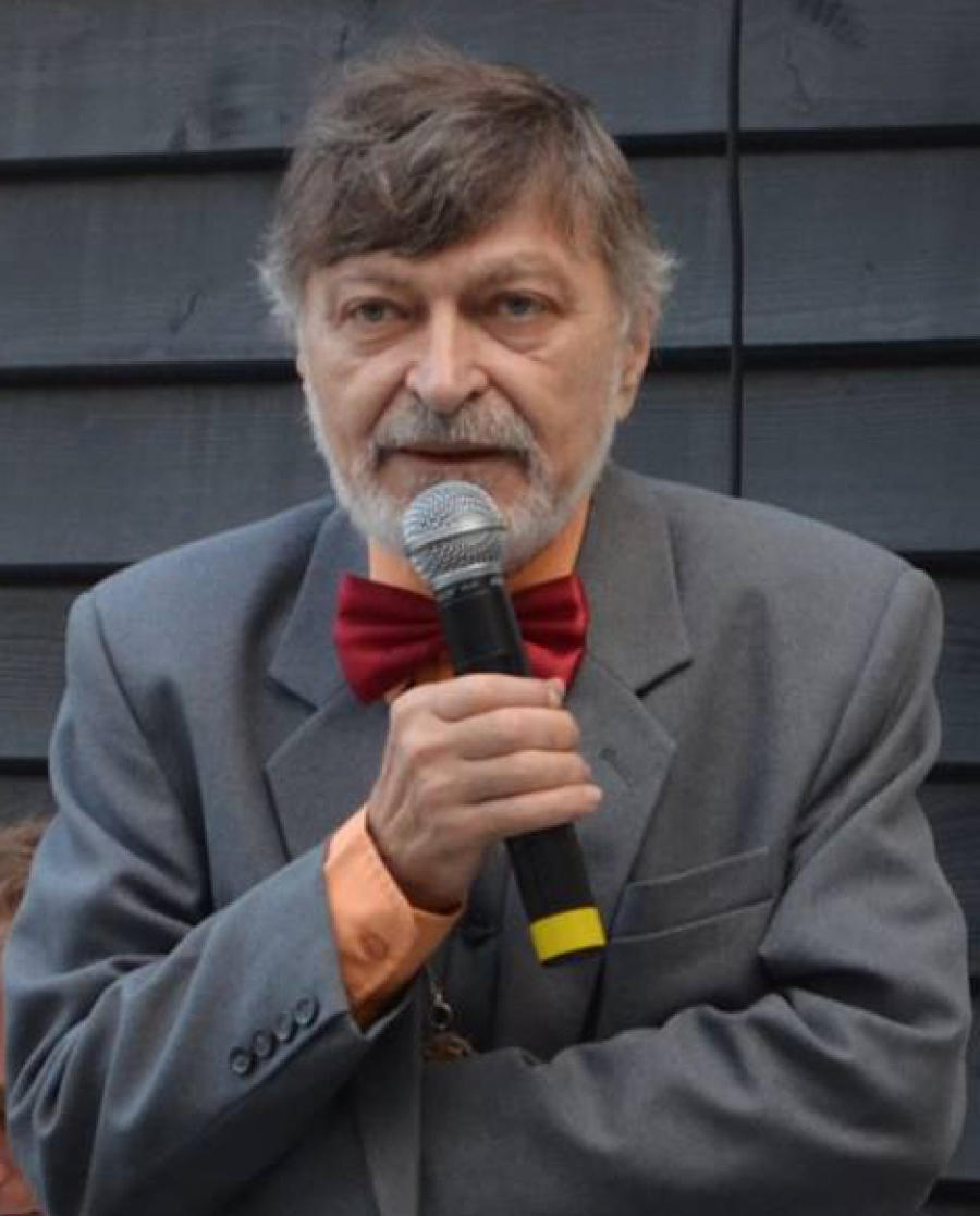 Cenaclul „Noduri şi Semne”. O tristeţe fără de sfârşit