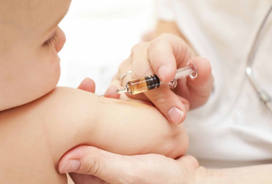 Criza vaccinului hexavalent se prelungeşte la Galaţi