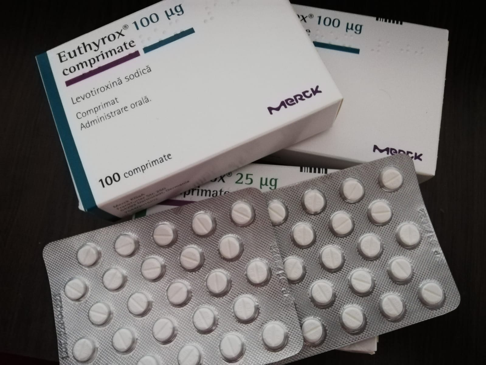 Zeci de mii de cutii cu Euthyrox, aduse în România