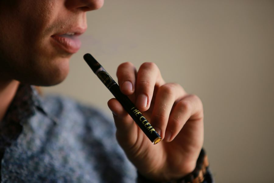 Experiența beneficiilor relaxante ale vaporizatoarelor CBD