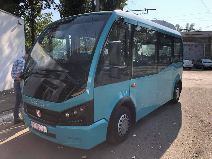 Incendiu într-un minibuz din Galați