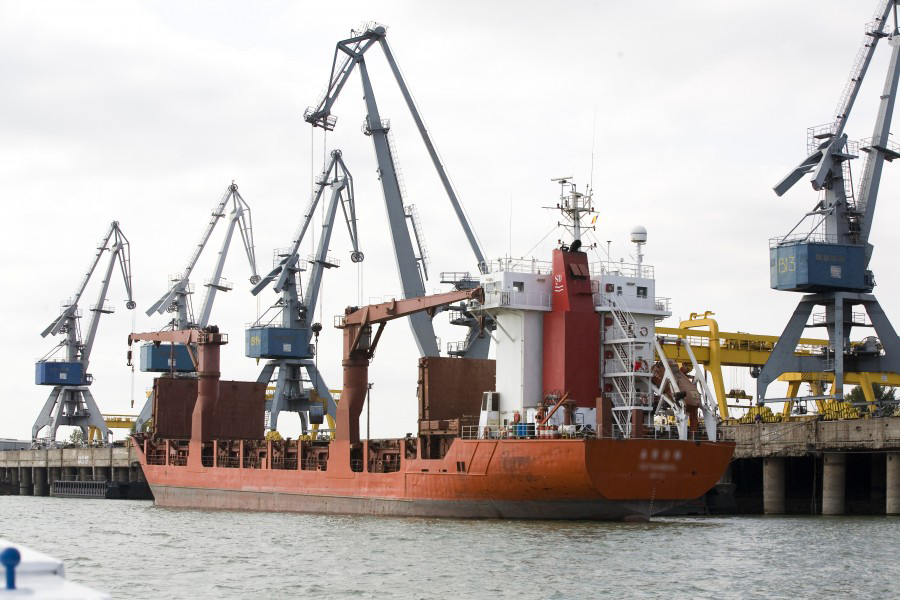 Pierderile suferite de Romportmet „scufundă” afacerile din Portul Galați