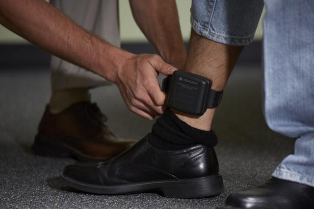 Monitorizat electronic după ce şi-a agresat de mai multe ori soţia