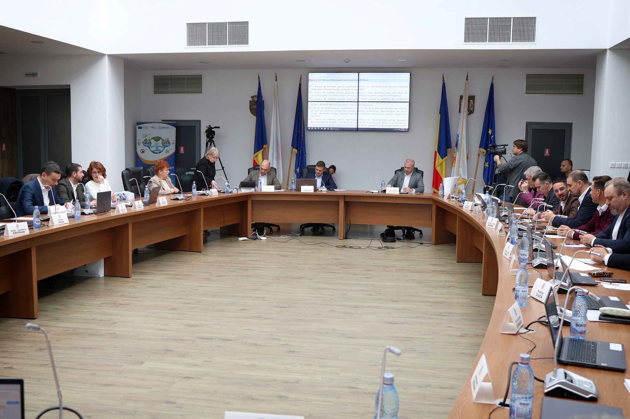 Ce face Primăria cu banii rămași din 2024