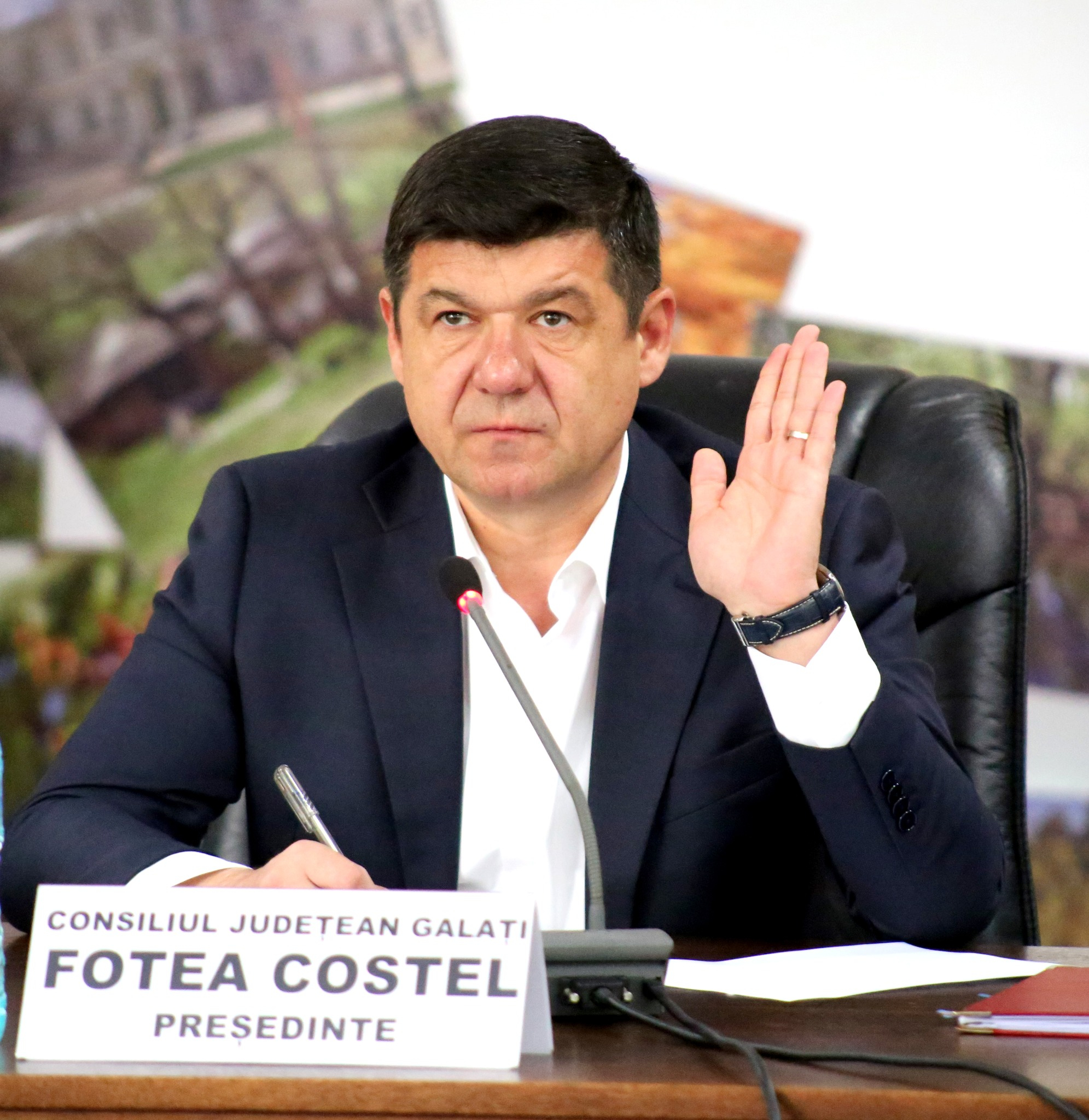 Rezultate oficiale: Cu ce scor şi-a învins Costel Fotea adversarii la preşedinţia Consiliului Judeţean Galaţi