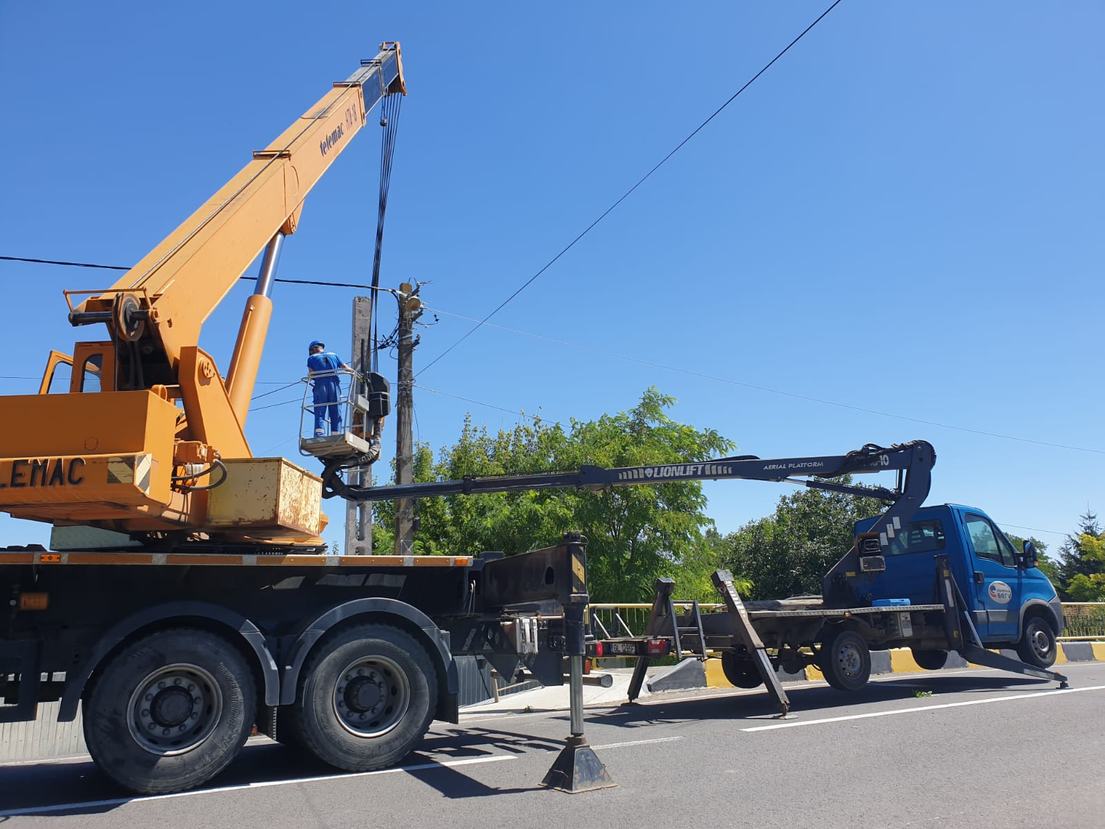 Străzi şi localităţi fără curent electric, de Valentine’s Day