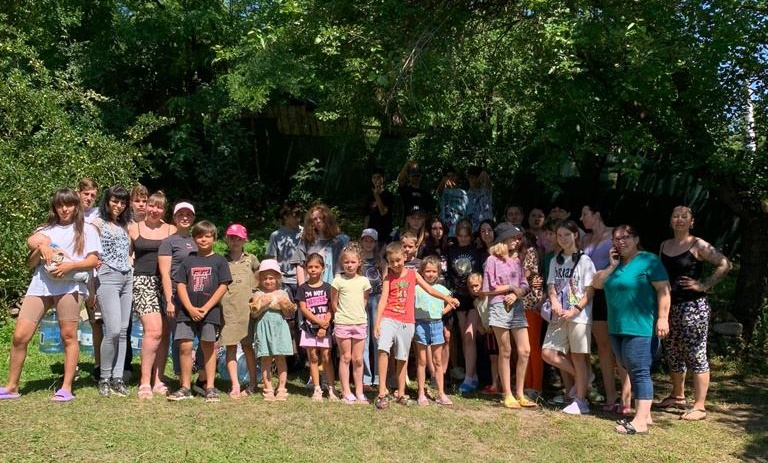 Paradis de vară pentru peste 150 de copii defavorizaţi