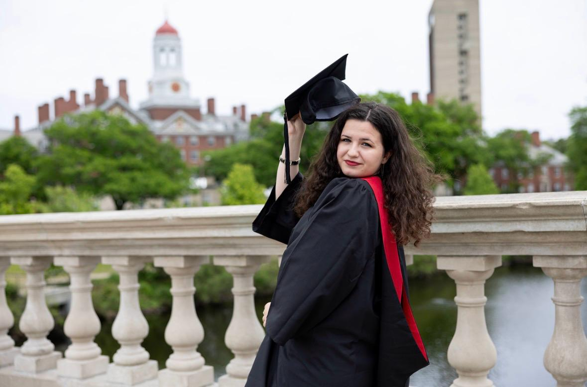 Gălățeanca Daria Hărăbor, absolventă de Harvard: „Păstrez în suflet ideea de a mă întoarce să schimb ceva în România”