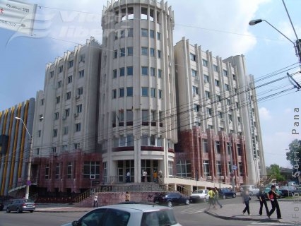 Patru ore cu ghişeul închis la Finanţe