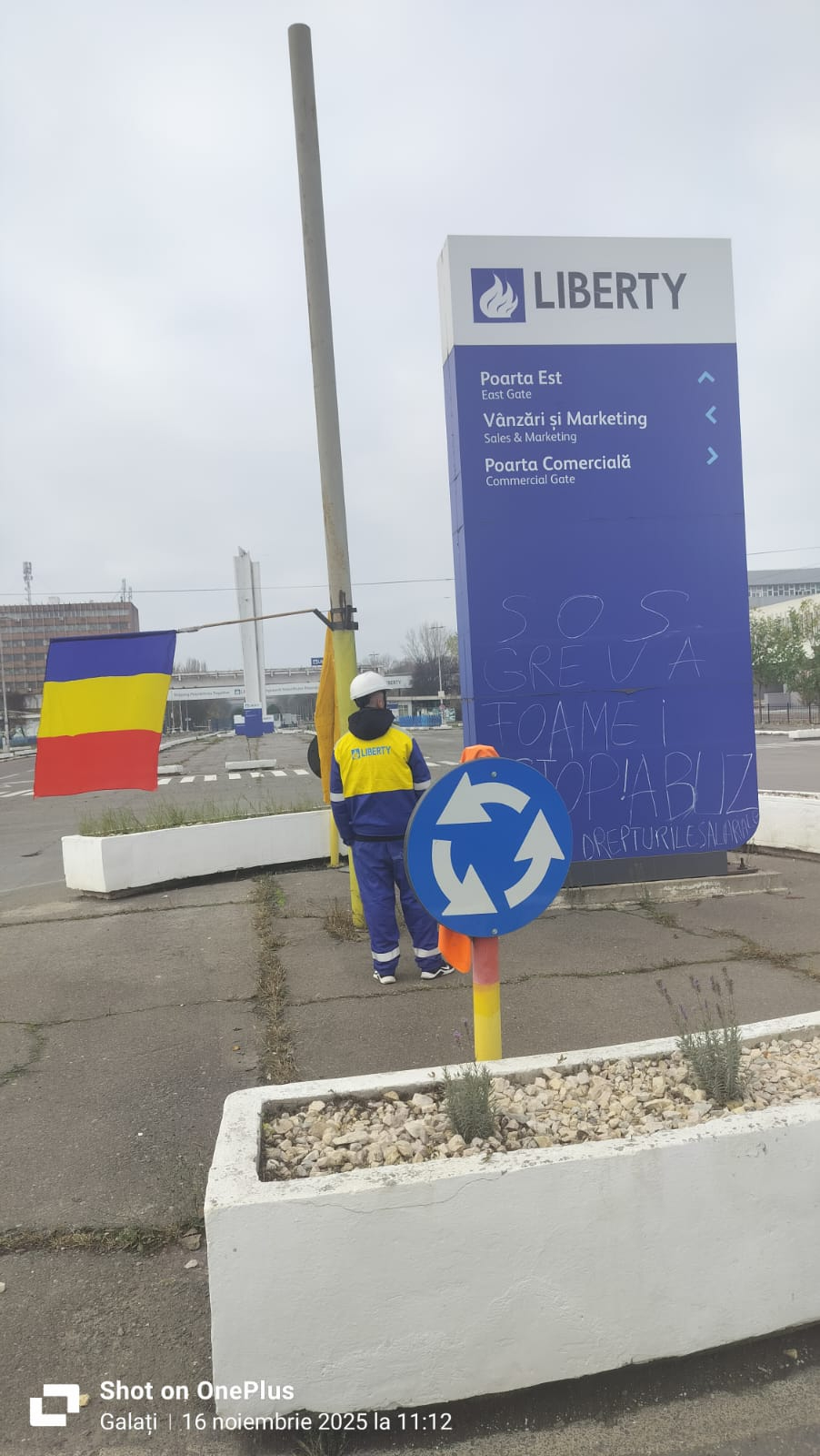 Salariații uitați ai Combinatului. Peste o sută de zile fără niciun leu primit