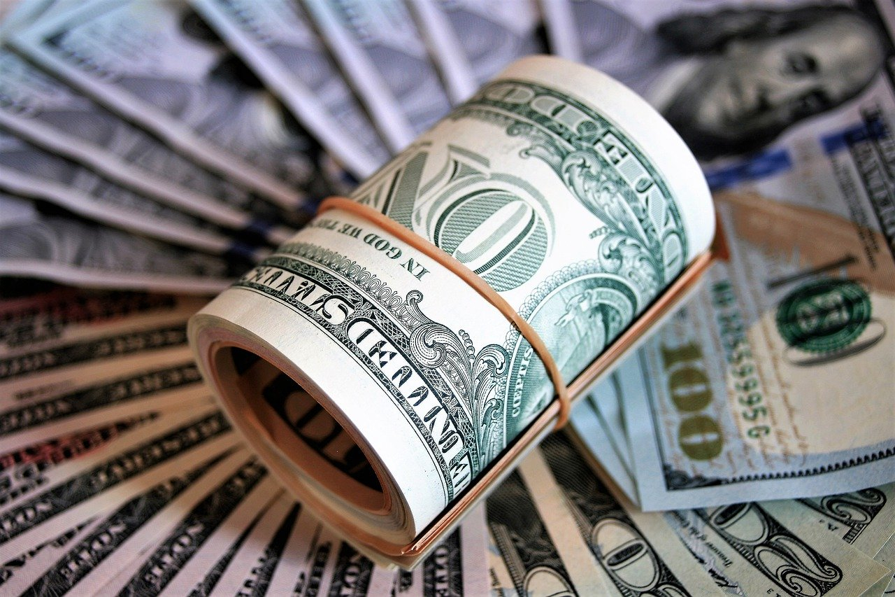 Aprecierea dolarului va stimula inflația