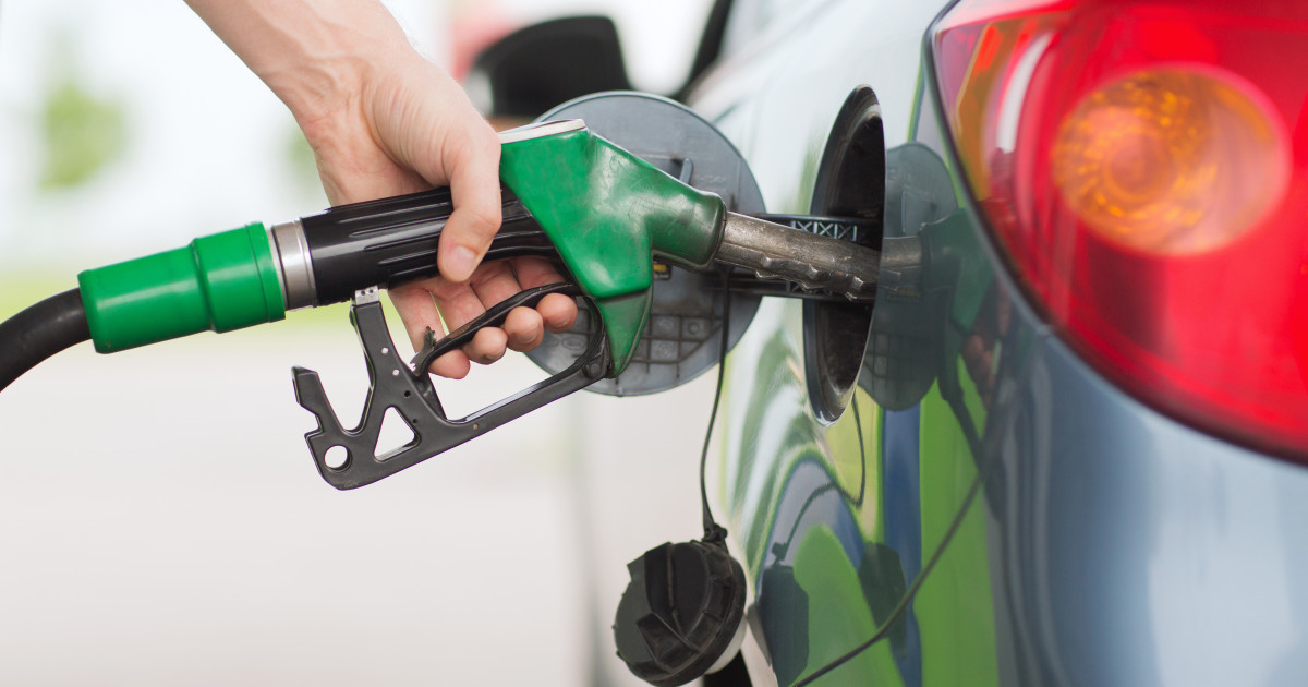 Benzina şi motorina, primele scumpiri din 2026, chiar din noaptea de Revelion