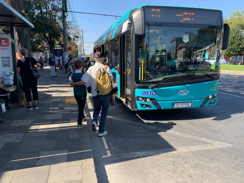 Cum se modifică facilitățile acordate în transportul public local