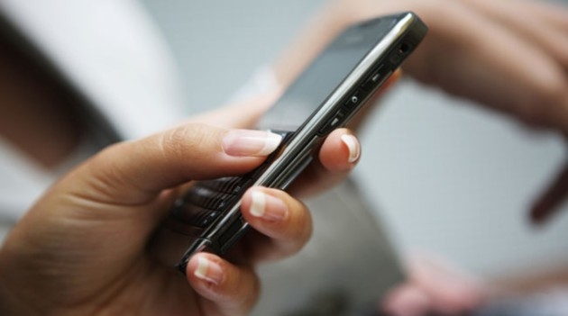 Şi cu banii pierduţi, şi cu reclamaţii zadarnice/ O gălăţeancă spune că a fost înşelată de un centru de telefonie mobilă