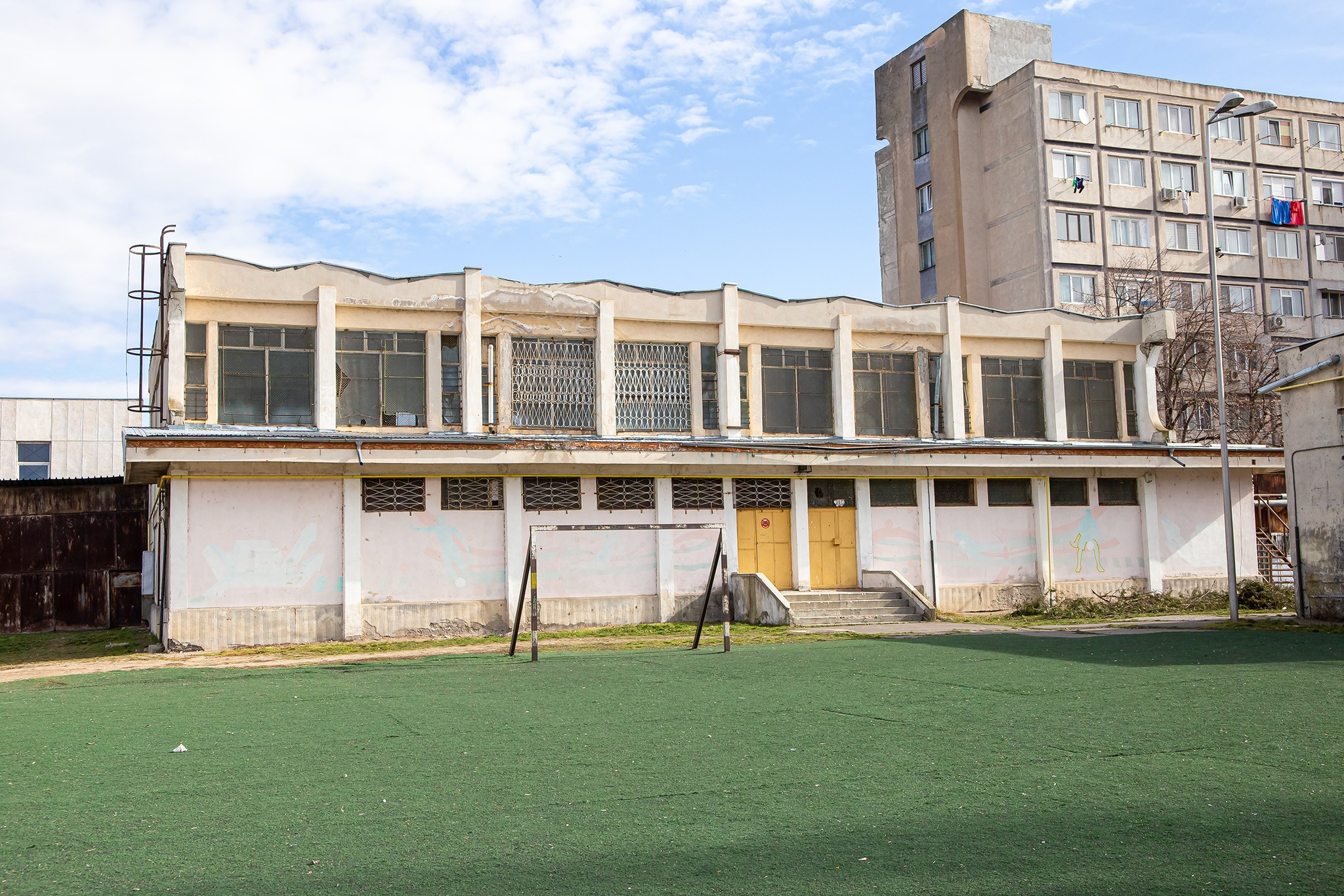 Renovarea sălii de sport a Liceului de Marină poate începe