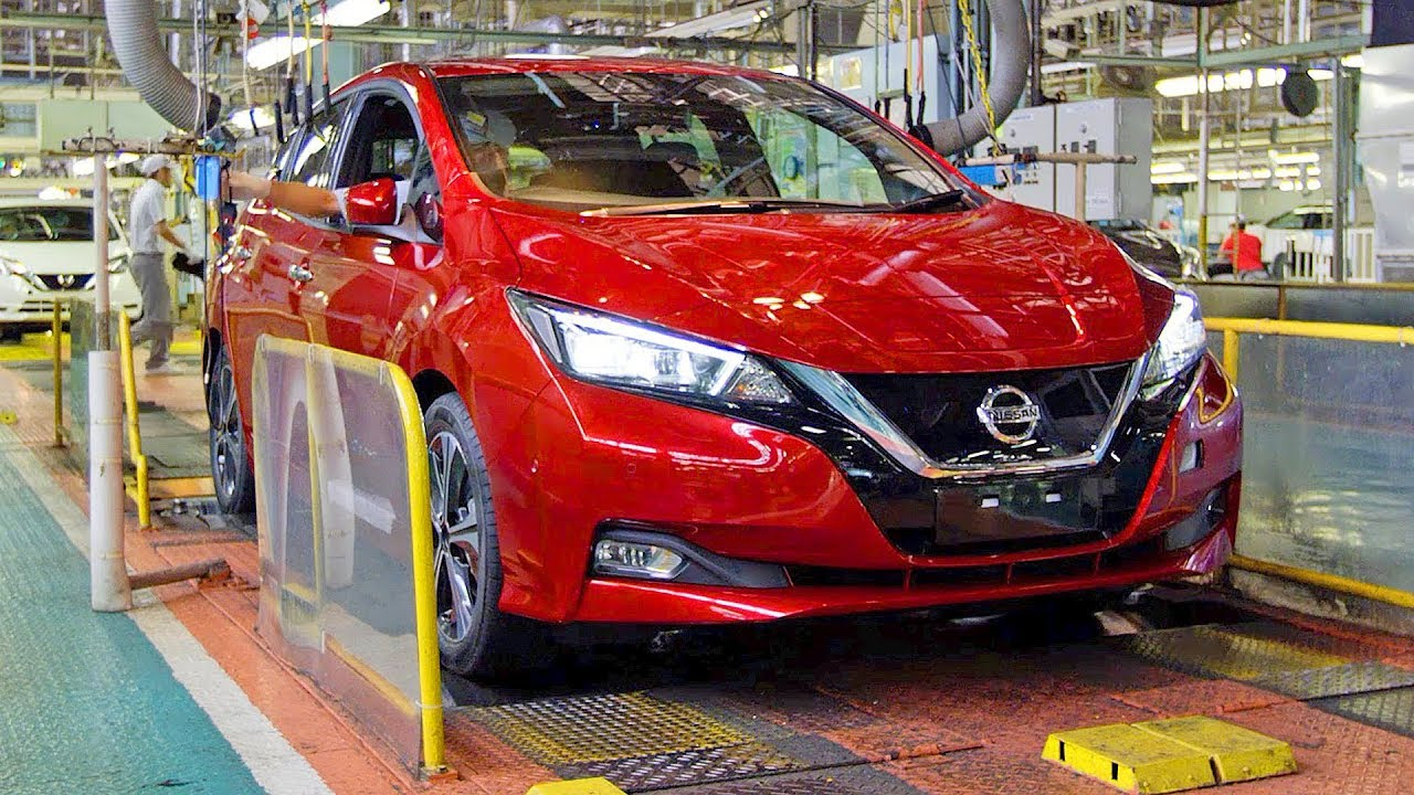 Constructorul de automobile Nissan, retrogradat la categoria ”junk”