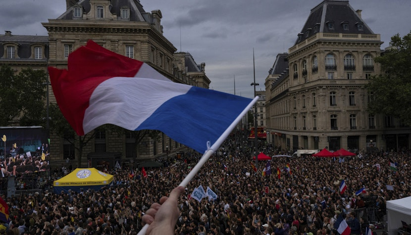 Majoritatea francezilor vor alegeri anticipate