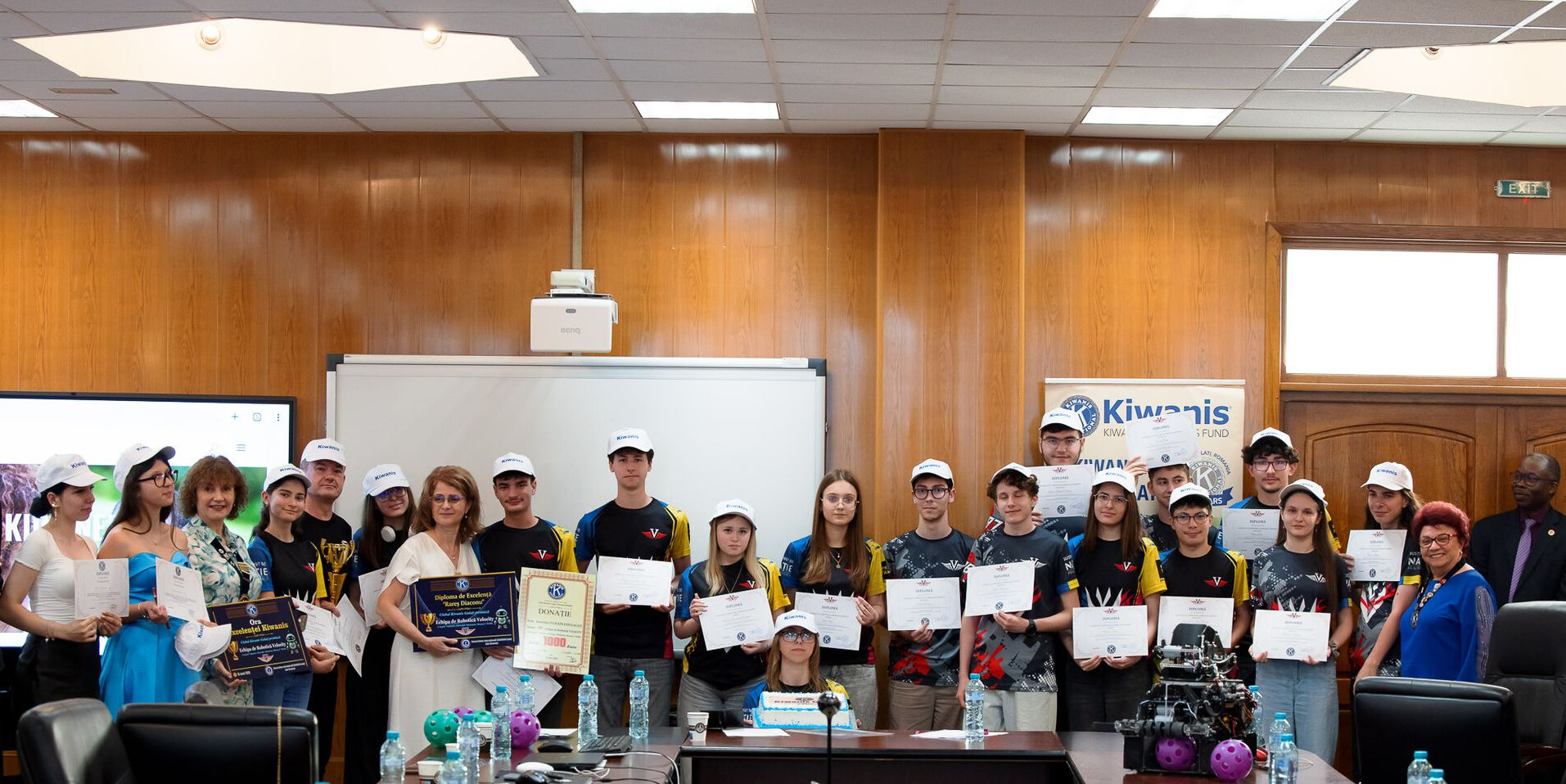 Recunoaşterea valorii nu se opreşte… la dig. Clubul „Velocity”, premiat la „Ora excelenței Kiwanis”