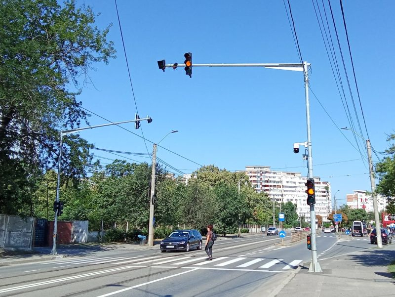 Poza zilei. Noile semafoare de pe strada Stadionului, în probe