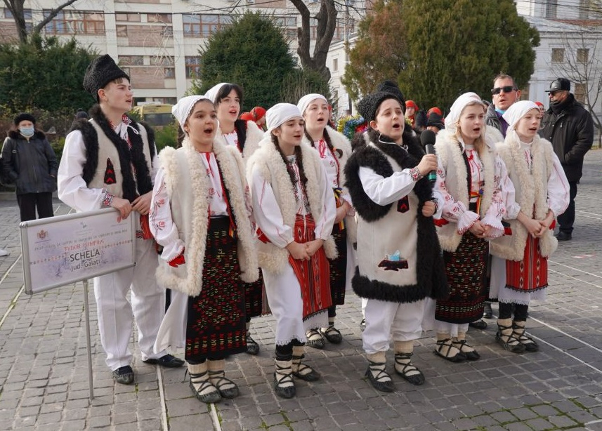 Festivalul "Acasă peste Prut", pe străzile Galaţiului