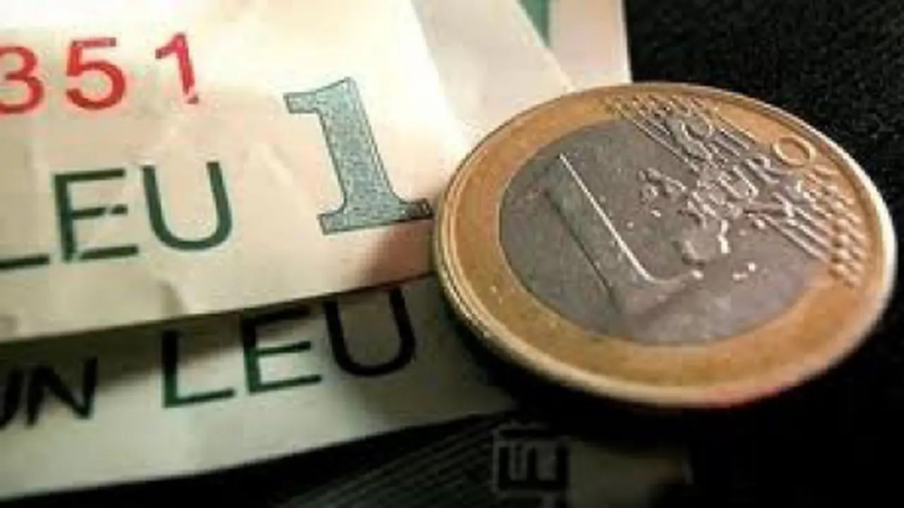 ANALIZĂ. Euro a rămas sub pragul de 5,24 lei