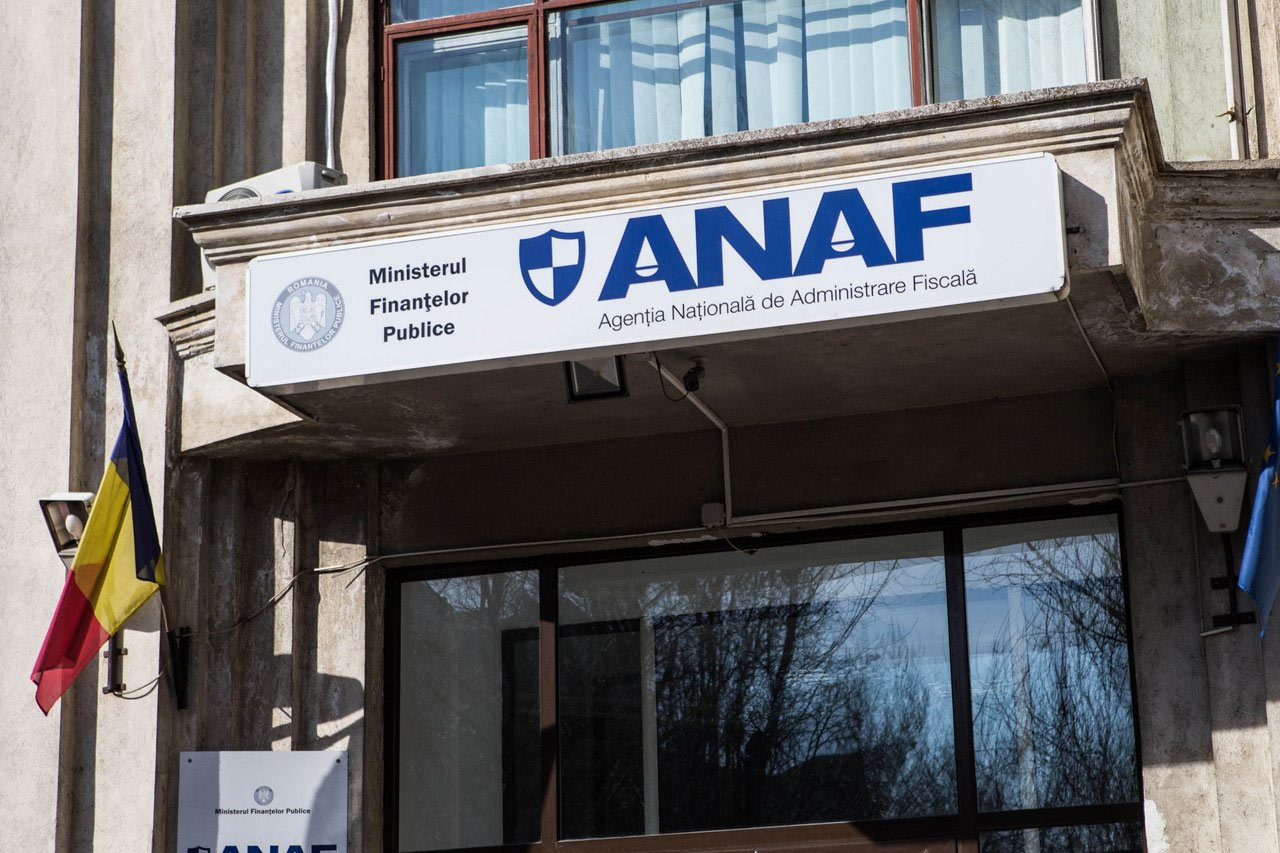 Funcționari cu diplome false la Ministerul de Finanțe și ANAF