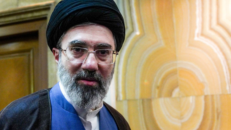 Presa mondială relatează că Mojtaba Khamenei ar fi în comă