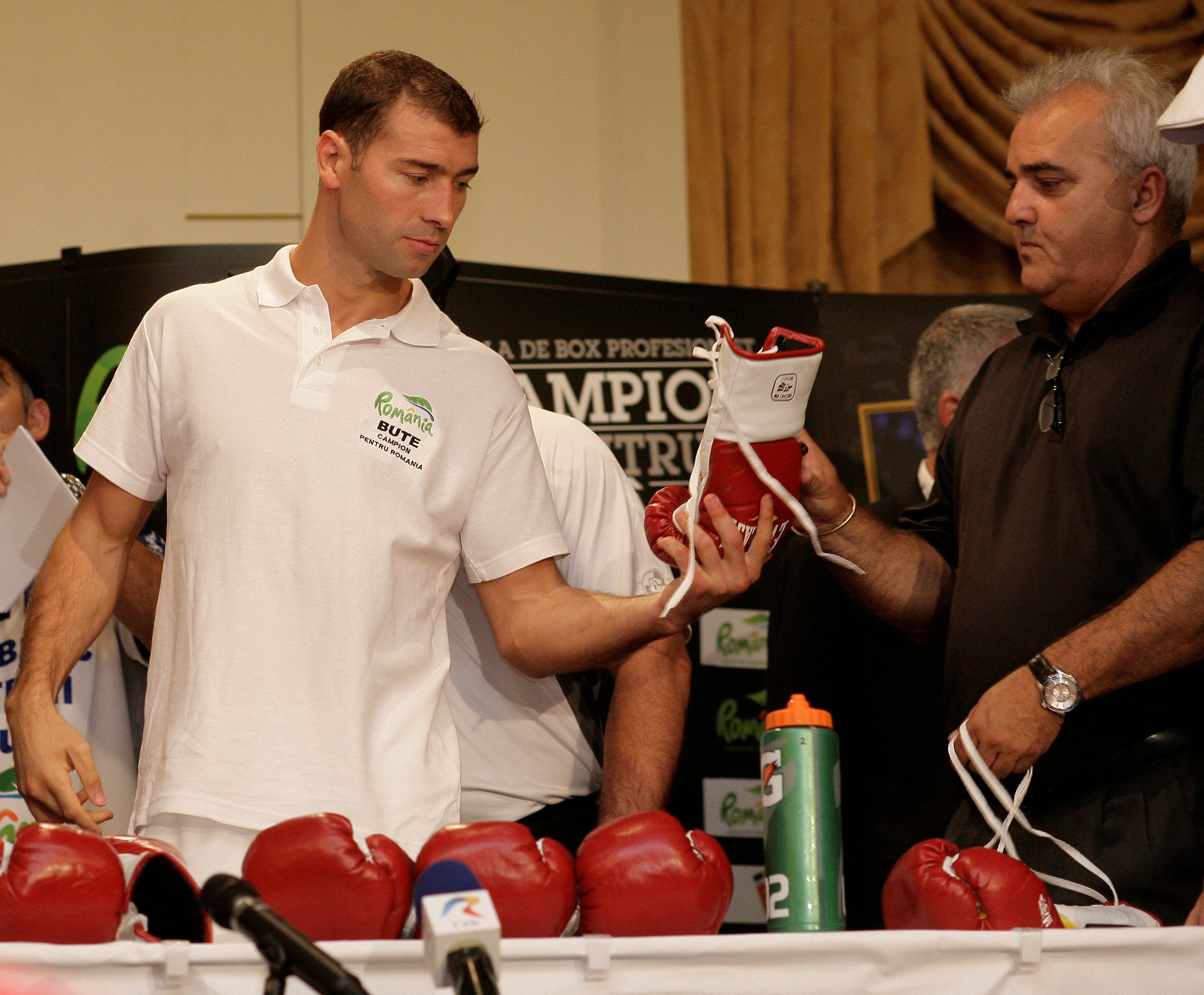 Bute se va lupta cu Froch la Nottingham