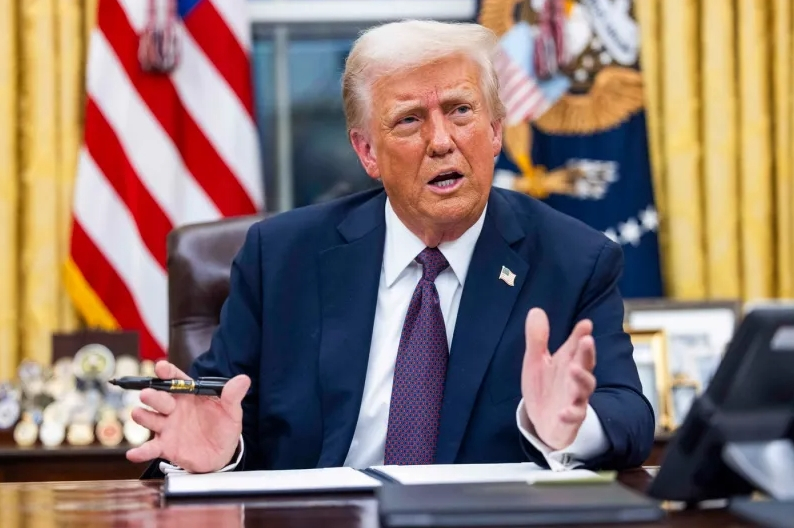 Donald Trump introduce taxe vamale de 25% pentru Canada şi Mexic