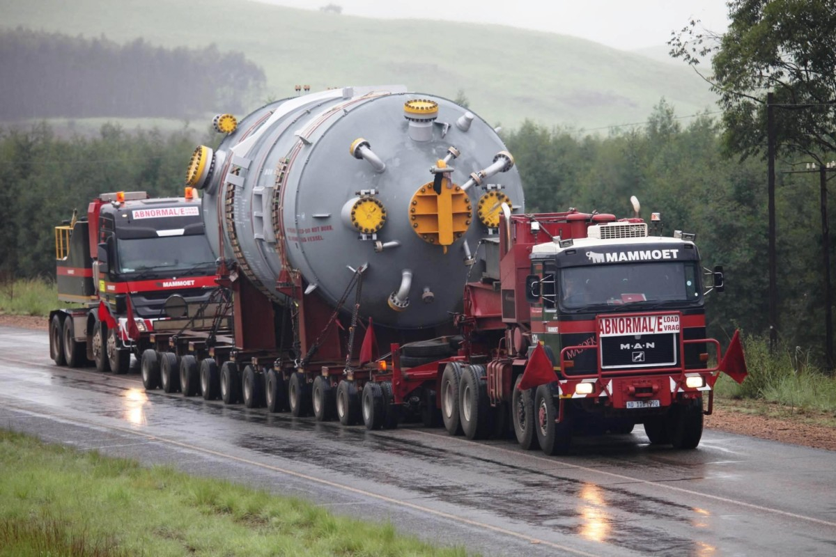 Transporturi agabaritice spectaculoase în judeţul Galaţi, pe DN 25