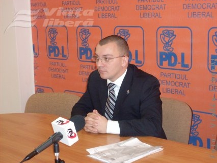 Presa, apa şi deputatul
