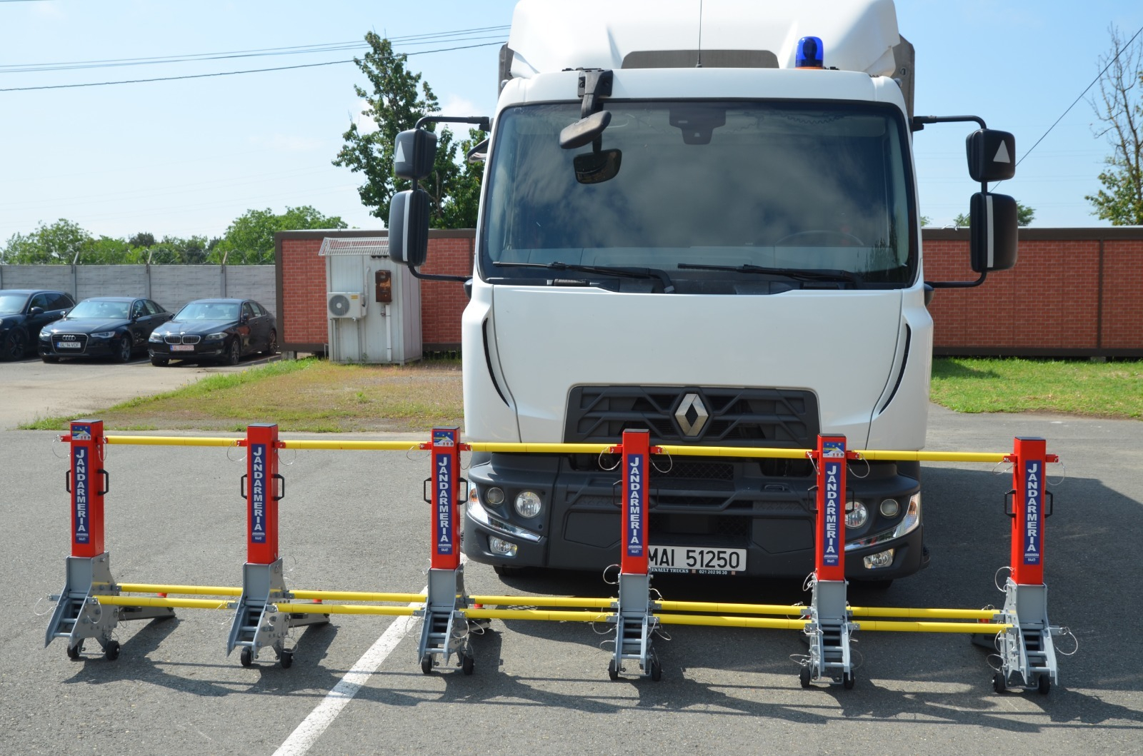 Sisteme noi de blocare a străzilor și a mulțimilor dezlănțuite