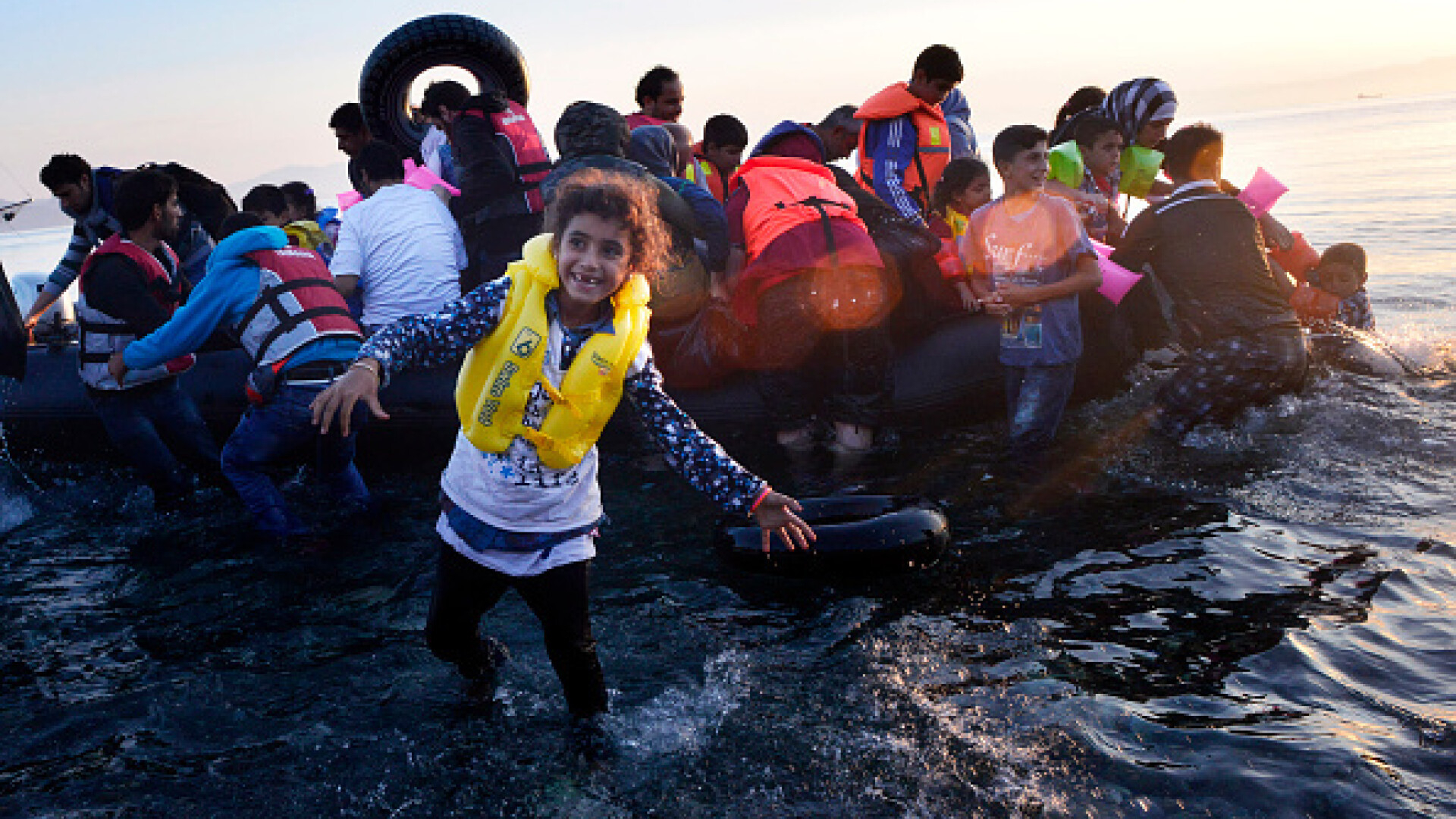 Comisia Europeană cere expulzarea mai ușoară a imigranților
