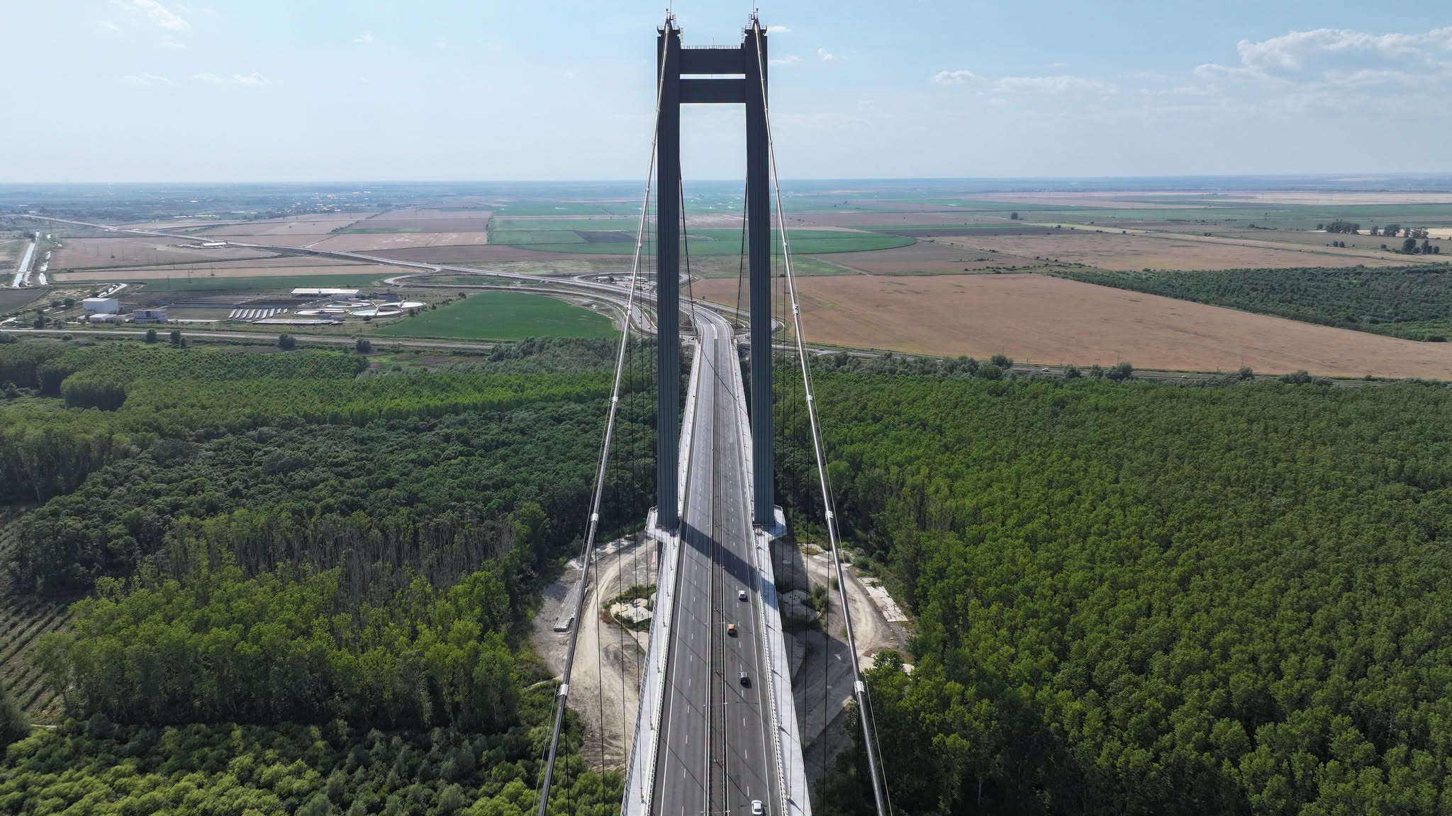 Se asfaltează din nou pe podul de la Brăila
