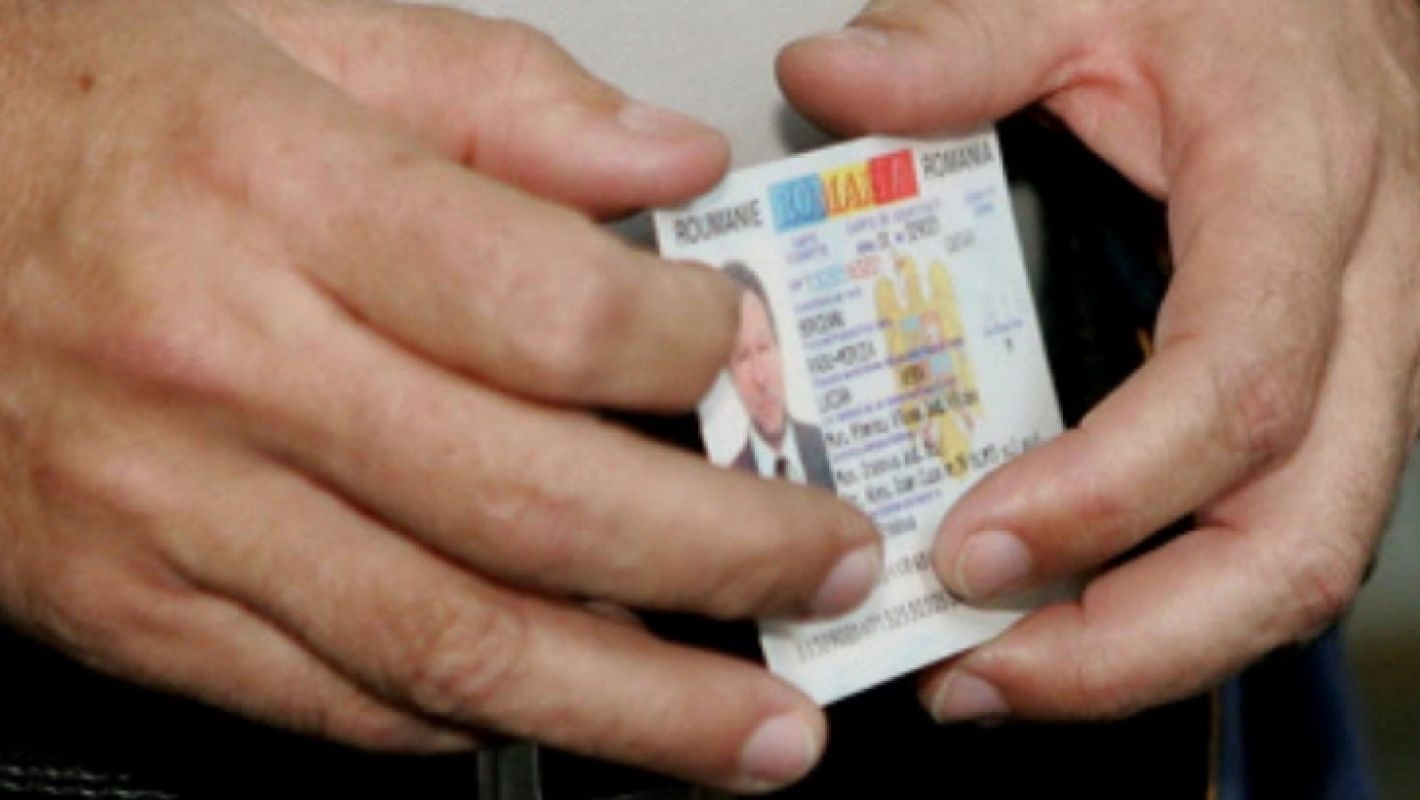 Te-ai săturat de porecla din certificatul de naştere? Află ce trebuie să ştii dacă vrei să-ţi schimbi numele