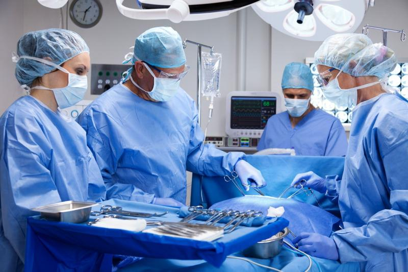 Copiii născuți cu malformații cardiace vor fi operați în România