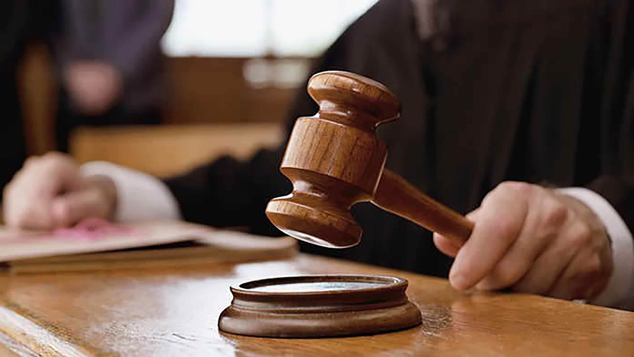 Patron din Galați, judecat pentru scandal la spălătorie