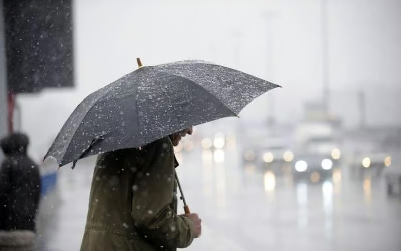 Vreme instabilă, cu precipitaţii mixte